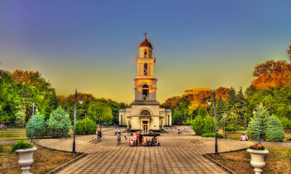 Klokketårn fra Fødtkatedralen i Chisinau - Moldova