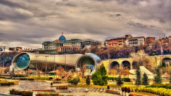 Presidentens bopel ovenfor kultursenteret i Tbilisi, Georgia