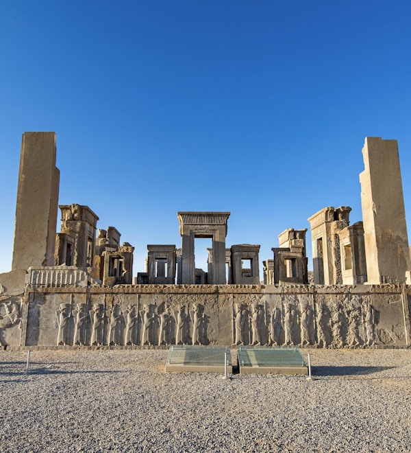 Ruinene og søylene av Apandana i byen Persepolis, Iran.