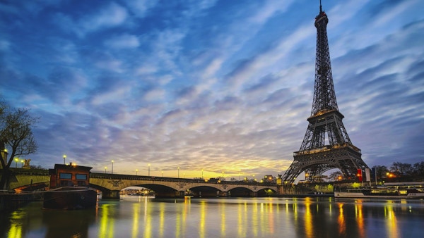 Eiffeltårnet fra elven Seine