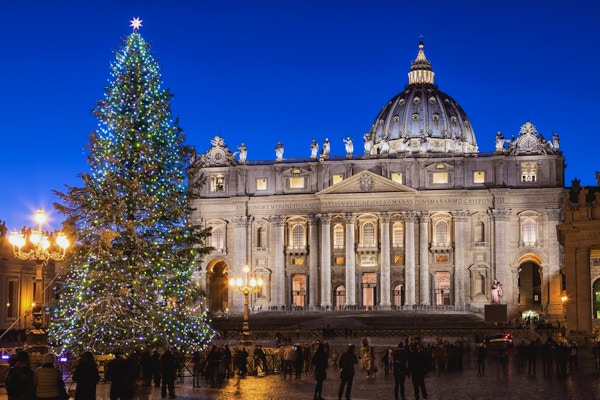 St. Peterskirken i Roma, Italia, ved juletider
