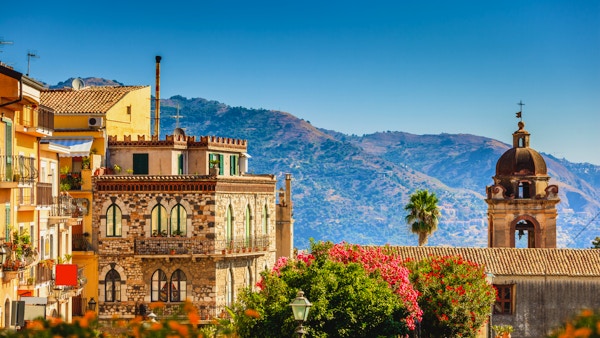 Vakre detaljer og arkitektur i den sicilianske byen Taormina