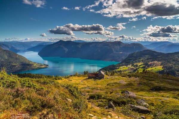 Utsikt fra Molden mot Lustrafjorden