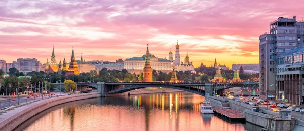 Moskva Kreml og elv om morgenen, Russland
