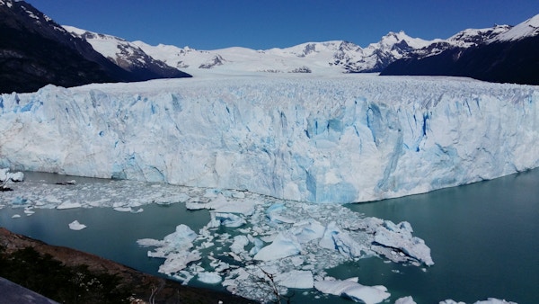 Perito Moreno-breen er et imponerende skue - og lydnyvået er høyt!