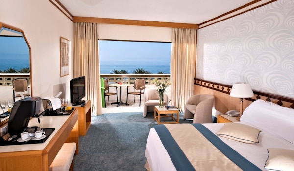 Lystig rom med utsikt, Athena Royal Beach Hotel