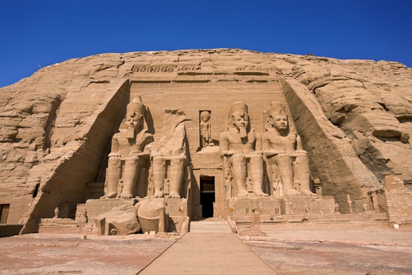Egypt. Abu Simbel Temple of Rameses II (The Great Temple) ligger på den vestlige bredden av Nasser-sjøen. Abu Simbel-templene er en del av UNESCOs verdensarvliste siden 1979