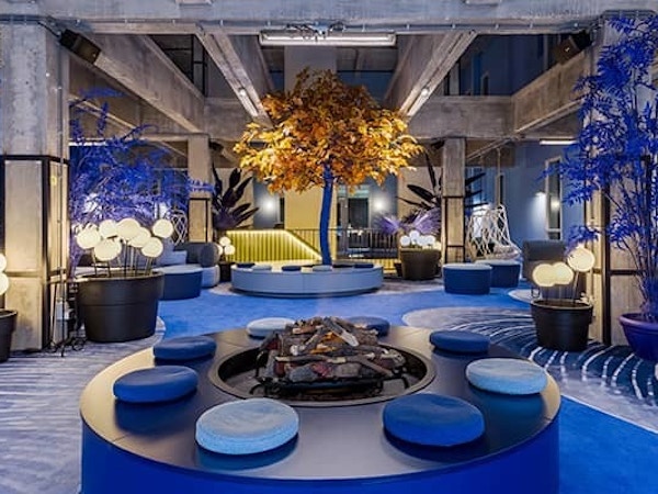 Lounge, blått dekor