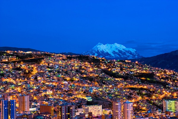 Panoramabilde om natten i La Paz, Bolivia