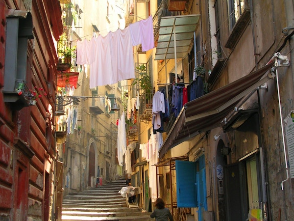 Typisk nabolag i Napoli.