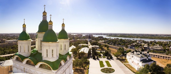 Panoramautsyn mot byen Astrakhan, Russia