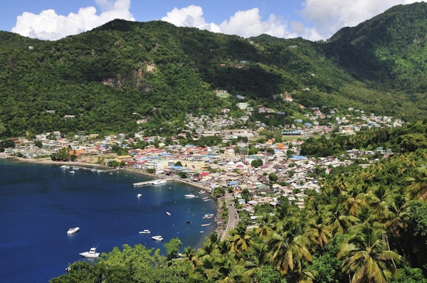 Den livlige kystbyen Soufriere, St. Lucia