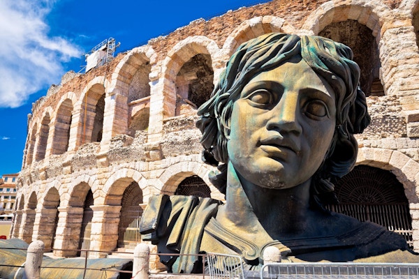 Romerske amfiteater Arena di Verona utsikt, landemerke i Veneto-regionen i Italia