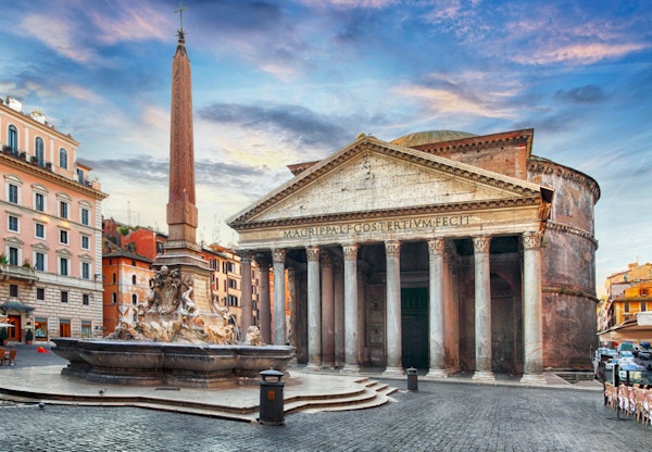 Patheon i Roma med fontene foran