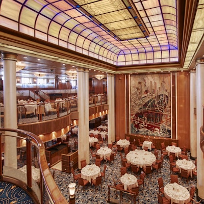 Kulinariske opplevelser kan nytes om bord Queen Mary 2 sine mange flotte spisesteder