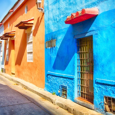 De utsmykkede og historiske dørene til Cartagenas fargerike gamle bygater.