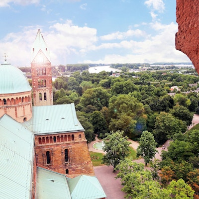 Utsikt fra et kirketårn over byen Speyer