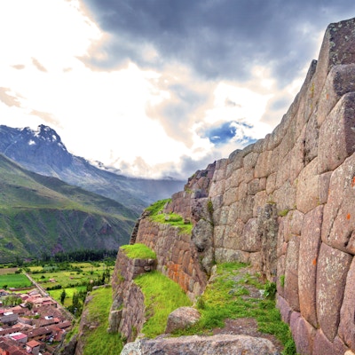 Ollantaytambo, gammel Inka-festning i den hellige dalen i Andesfjellene i Cusco, Peru, Sør-Amerika