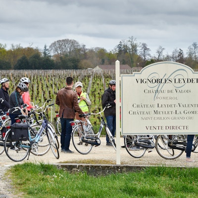 På sykkeltur blant vinslott i Bordeaux