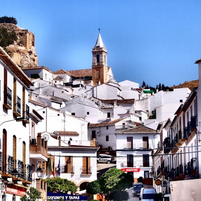Andalusien vandring jwa ardales plaza