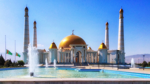 Moske i Ashgabat, Turkmenistan.