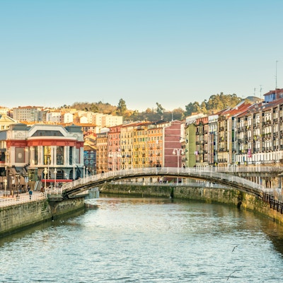 Utsikt over gamlebyen i Bilbao