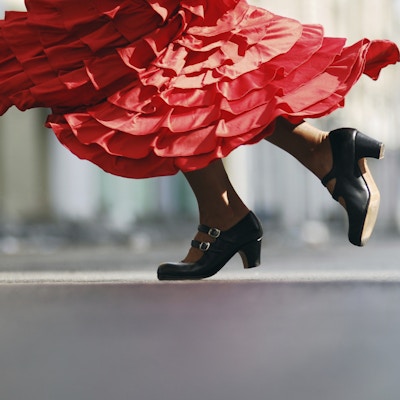 Kvinne danser Flamenco.