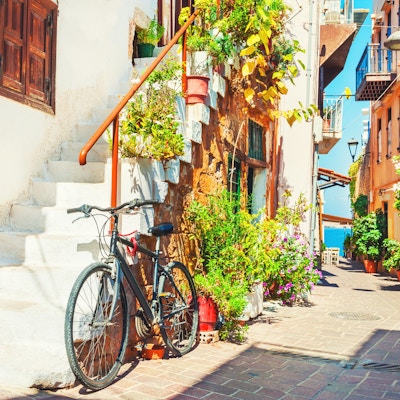 Vakker gate på Chania, Kreta, Hellas. Sommerlandskap