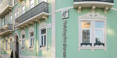 Fasaden på hotel Holiday Inn Express i Lisboa
