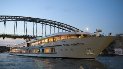 Utsikt mot skipet MS Seine Princess