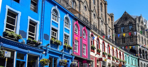 Edinburgh Victoria street 1920x873
