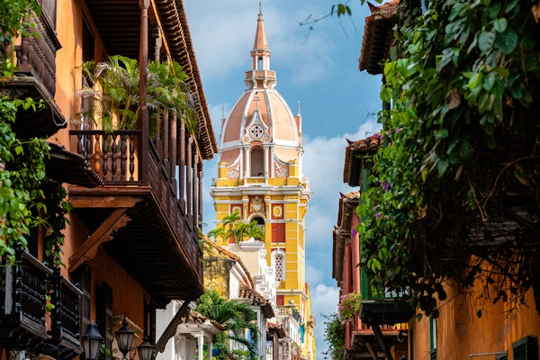 fargerike gaten i Cartagena de Indias gamleby, colombia