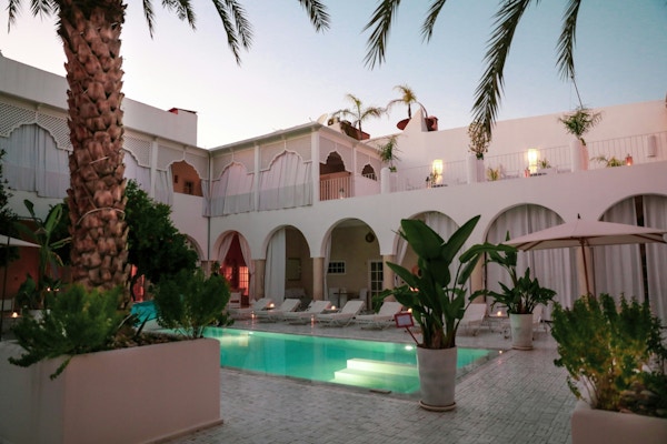 Bo på Riad, små spennende boutique hotell, innredet i Marokkansk stil